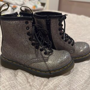 Dr.Martin girls boot. New never worn! Amazing condition!!!!